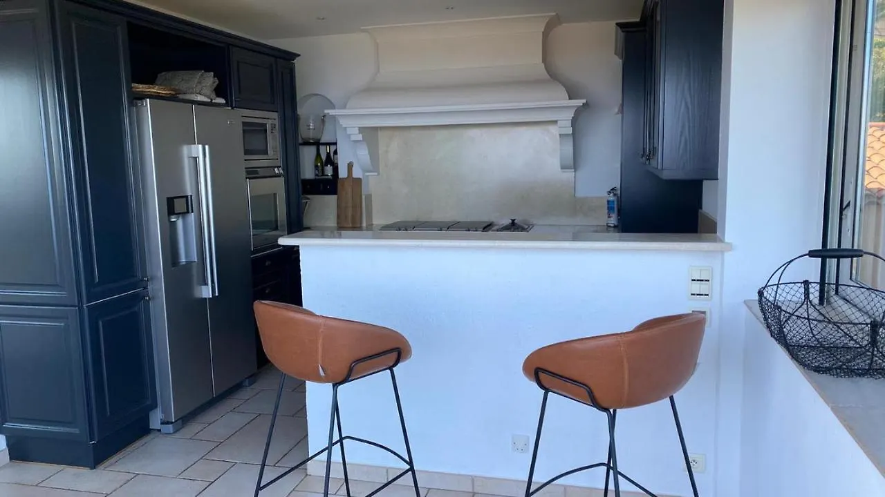 Villa Les Florentines Aux Issambres Vue Mer 12P Saint-Peire-sur-Mer 0*,  France